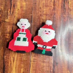 Vintage Handmade Santa Mrs Claus Needlepoint‎ Christmas Ornament Set 70s Kitsch